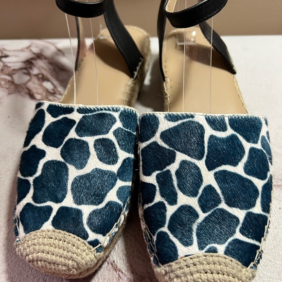 Ann Taylor size 8.5 Isabella Giraffe Print Haircalf Espadrille Flats - Picture 3 of 8
